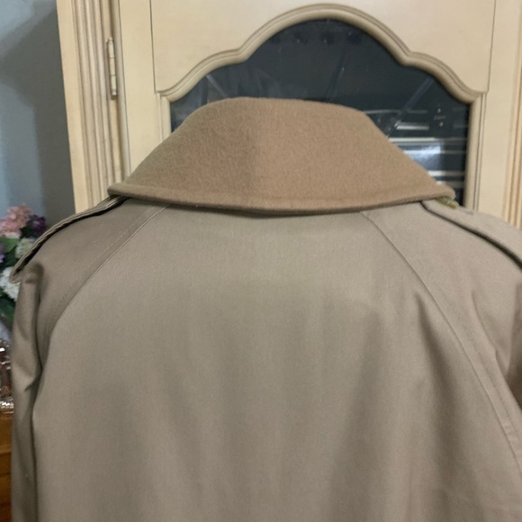 VINTAGE Burberrys trenchcoat - Picture 9 of 14